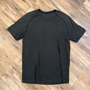 Mens lululemon athletica metal vent tech athletic workout t shirt sz M gray